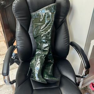 Snake Skin Green Size 8